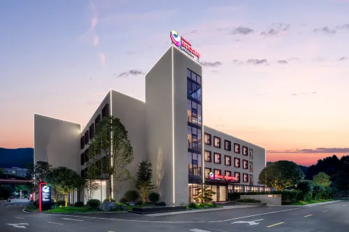 Qing Yuan Lian Yang Ramada Encore Hotel Hotel di Liannan Yao Autonomous County