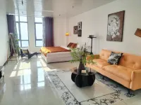 Zhitinglan Movie Homestay (Xinyang Railway Station Tianrun Plaza) - Haustierfreundliche