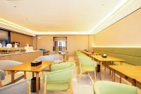 Superior  Hotel - breakfast