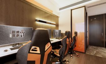 Wufeng E-Sports Hotel (SKP Chuhehan Street Subway Station)