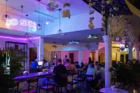 Bliss & Beats Hostel - bar