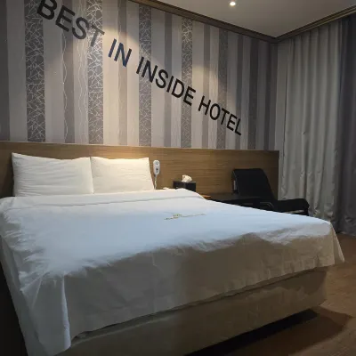 Best in Hotel Hotels near Singil Park
