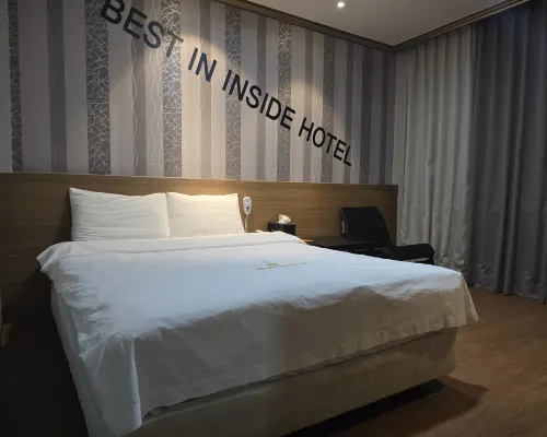 Best in Hotel Hotels near Singil Park
