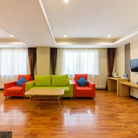 Helan Ronghua Apartment