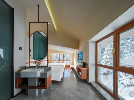 Snow Town Snow Mountain Snow Hotel