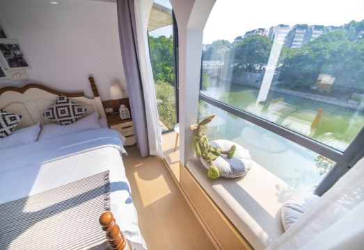 Zhumusiyu 강변 뷰