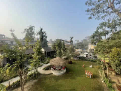 Travellers Jungle Camp Hotels in Sauraha