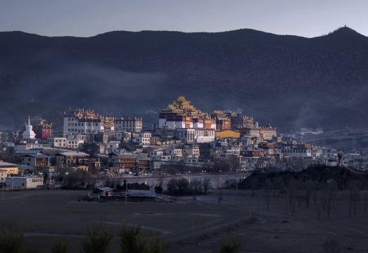 Yuegui Scenic Hotel의 조식 뷔페 공간
