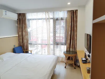 Foping Chuncheng Jiayu Hotel berhampiran Foping Library