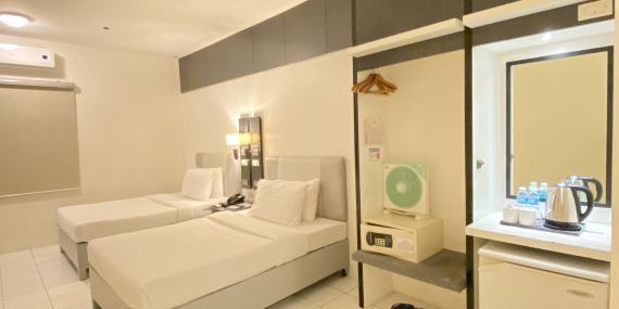 Majestic Hotel (formerly Octagon Mansion Hotel)