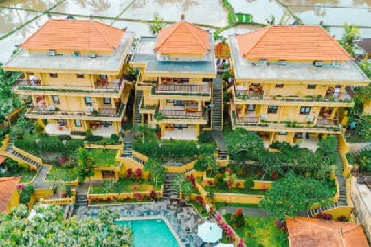 Sri Aksata Ubud Resort Отели рядом с достопримечательностью «Убудский дворец»