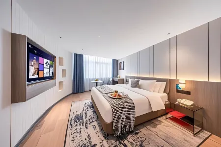 Sunshine Romantic Hotel