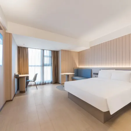 HanTing Hotel (Zhumadian Xiping Baiguo Avenue)