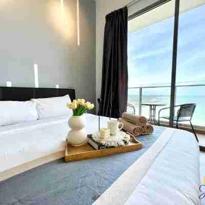 SilverScape Melaka/ 3BR/ 6-10 pax/Bathtub/Seaview/ Infinity Pool/ Jonker St Rooms