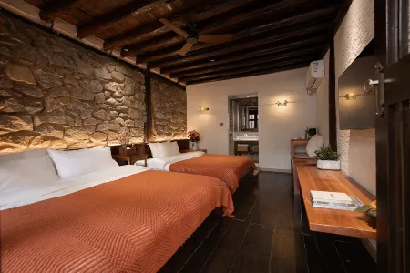 Bujian Shan · Muwa Hideaway T² Hide Bai Healing Courtyard (Dali Renmin Rd Branch) Отели рядом с достопримечательностью «Yu'er Garden»