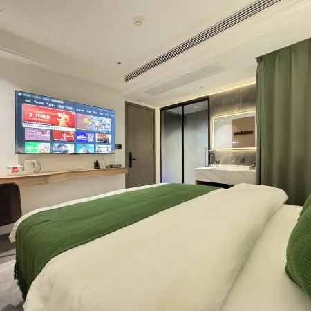 Huayue Hotel (People's Park)