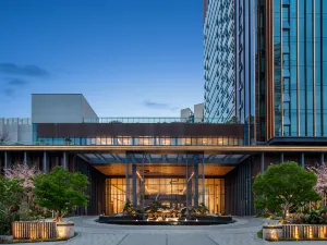 Linkong Jinjiang Hotel