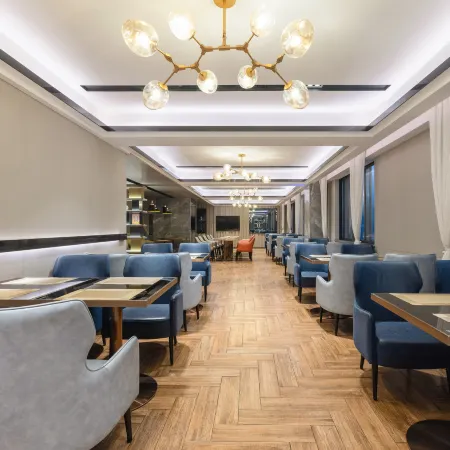 Echarm Hotel (Chongzuo Youyi Avenue South Railway Station)