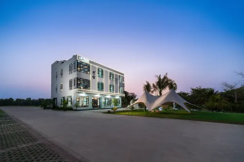 Sunrise Inn (Shenzhou Station Store)