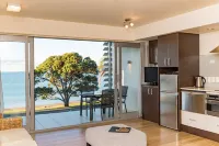 Sea Spray Suites
