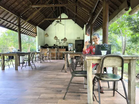 Tahoma Tanjung Lima Labuan Bajo Villa by ABM