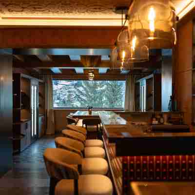 Eight Cortina Dining/Meeting Rooms