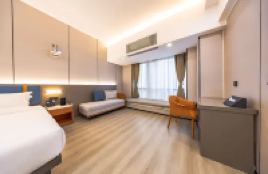 Baiyue • S360° Urban Starry Sky Hotel (Guangzhou Zhujiang New Town Tiyu Xilu Subway Station)