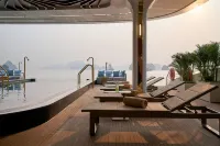 Calista Cruise - A Ha Long Bay Spectacle - Infinity Pools