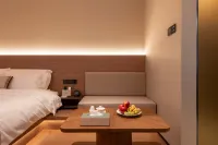 Xiyue Designer Hotel (Zhongshan Ferry Branch, Erma Road Food Street)
