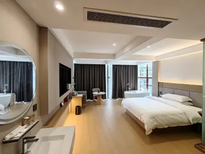 Shimian Yangguang Xingchen Hotel Hotels near Shimian Bridge