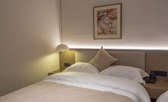 Dunhuang Yunyi Hotel