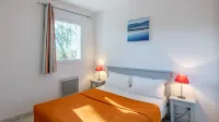 Vacancéole - le Domaine des Grands Lacs Hotels in Biscarrosse
