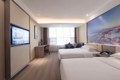 Yuefeng Hotel (Yangjiang Baili Plaza) Hotels near Chengnan Passenger Transport Terminal