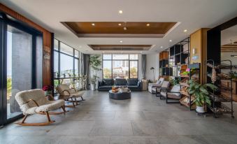 Summer Be Higher Inn