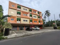 Joy Hotel Rajabasa 호텔
