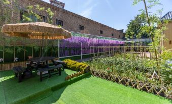 Rujia Courtyard Homestay