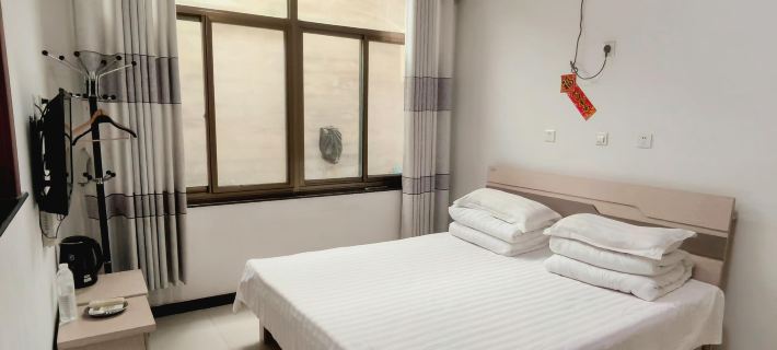 Yixian Happy Residence Hotels in Yi County