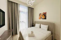 Luxury 1-Bedroom Apartment At Burj Crown. Hotels in Dubai