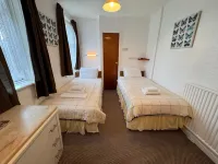 OYO Delton Hotel Blackpool Pleasure Beach Hotels near Blackpool and The Fylde College