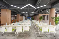 Yixuan Hotel (Zhangye Bell Tower West Station) Hotels in Zhangye