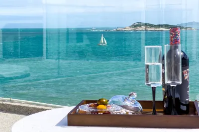 東山島霧也|五十藍民宿（南門灣店） 鄰近東門嶼景區-石龜參天的酒店