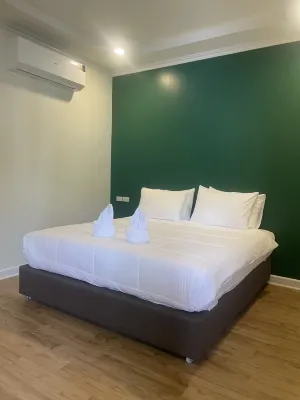 Natcha Hotel and Residence Chumphon Hotels in Na Cha-ang