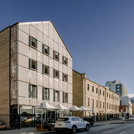 Salamanca Wharf Hotel