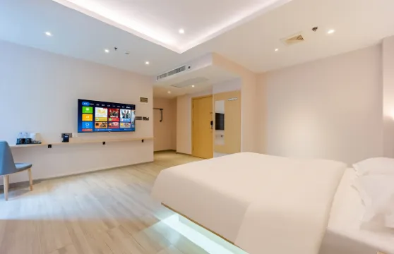 繽紛季節COLORFUL HOTEL商務旅館（安慶岳西天鵝廣場店）