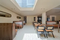 Floral Hotel· Xingjing · Trekking · Infinity Pool ·  Starry  Hotel(Yueliangwan Branch) - sarapan