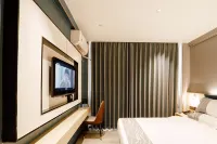 riverside holiday hotel