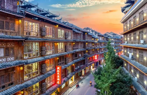 三江提拉米蘇主題酒店（風雨橋店）