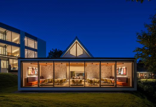 홀리데이 인 리조트 외관