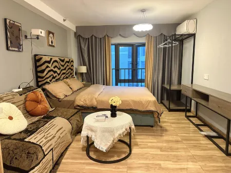 From Hua to meet the beautiful residence apartment (Country Garden 1960 store) Отели рядом с достопримечательностью «Guangdong Technical College of Water Resources and Electric Engineering»