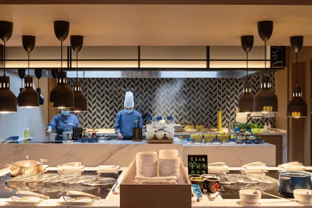 Fairfield by Marriott Xinzhou Xinfu Отели рядом с достопримечательностью «Xiurong College»